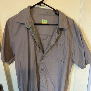 Mens Under Armour tactical or fishing shirt